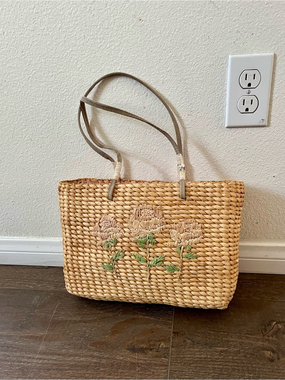 Woven Straw Floral Tote Bag in Natural